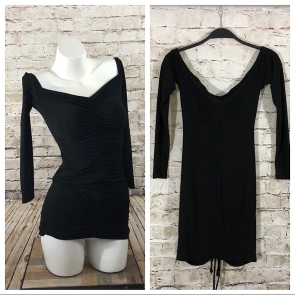 Forever 21 Dresses & Skirts - NWOT Black off the shoulder bodycon scrunch dress